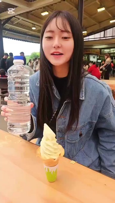 @sljafdosuahb01 の動画