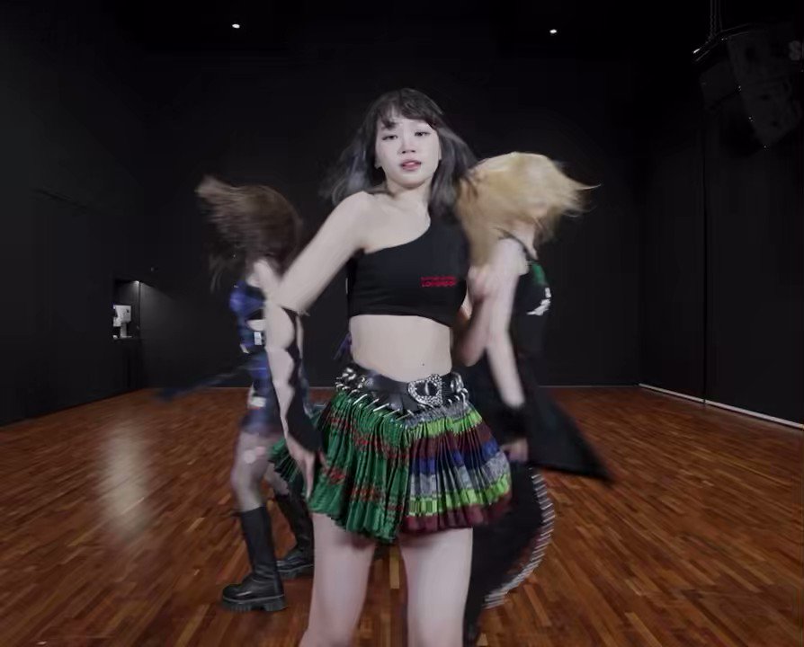 @AiCharmCraft の動画